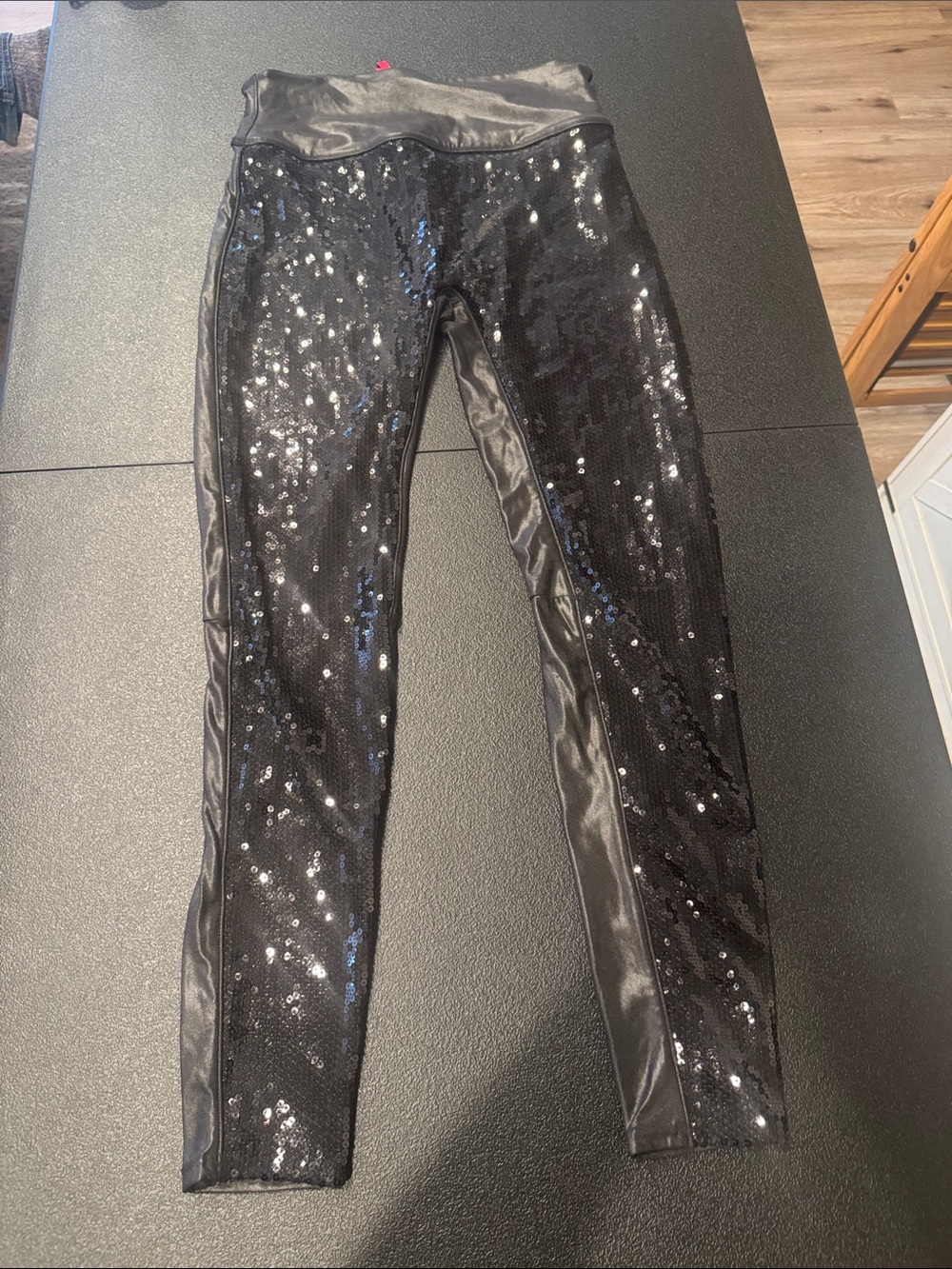 SPANX Black Sequin Leggings with Sleek Side Panels size Large NWOT